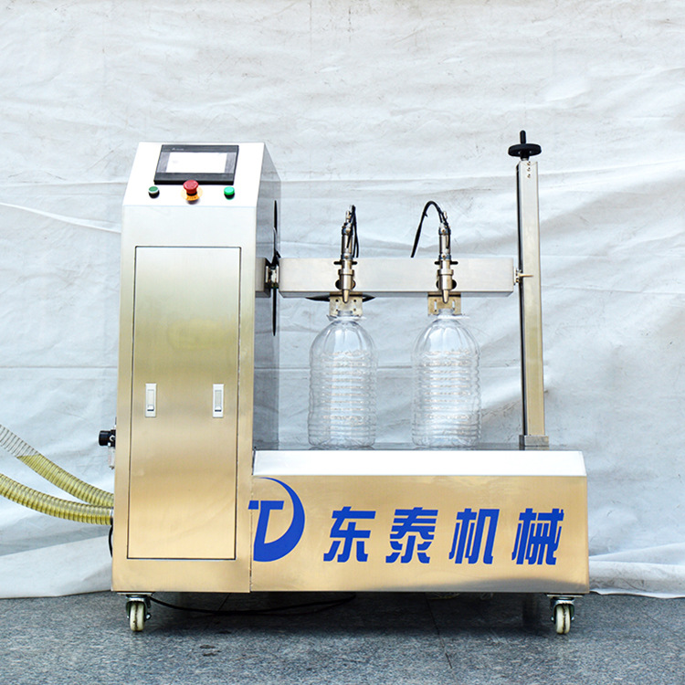 半自動(dòng)食用油灌裝機安裝調試應該怎么入手